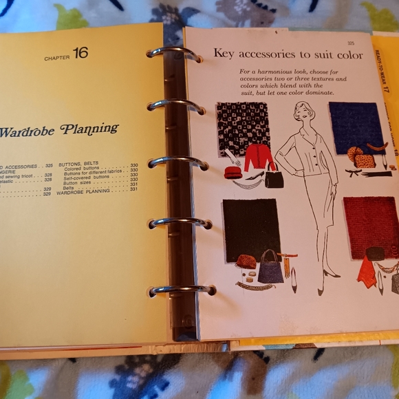 Sewing book - Picture 4 of 5